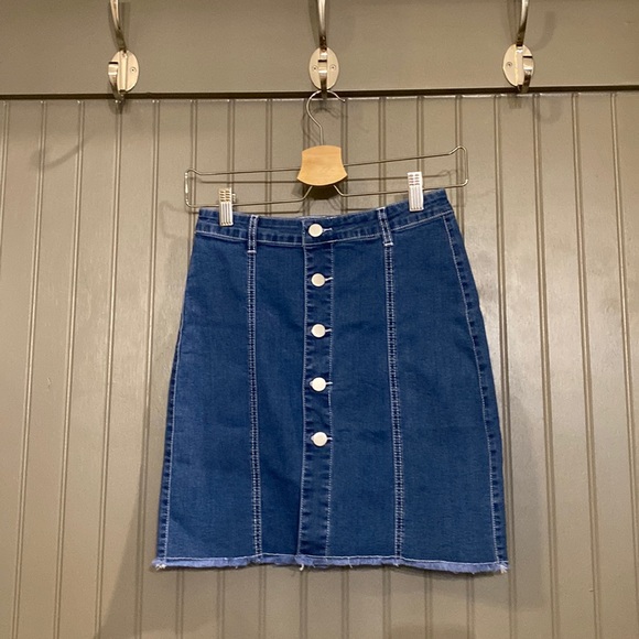 Denim Button Up Just Quella Skirt - Picture 5 of 8